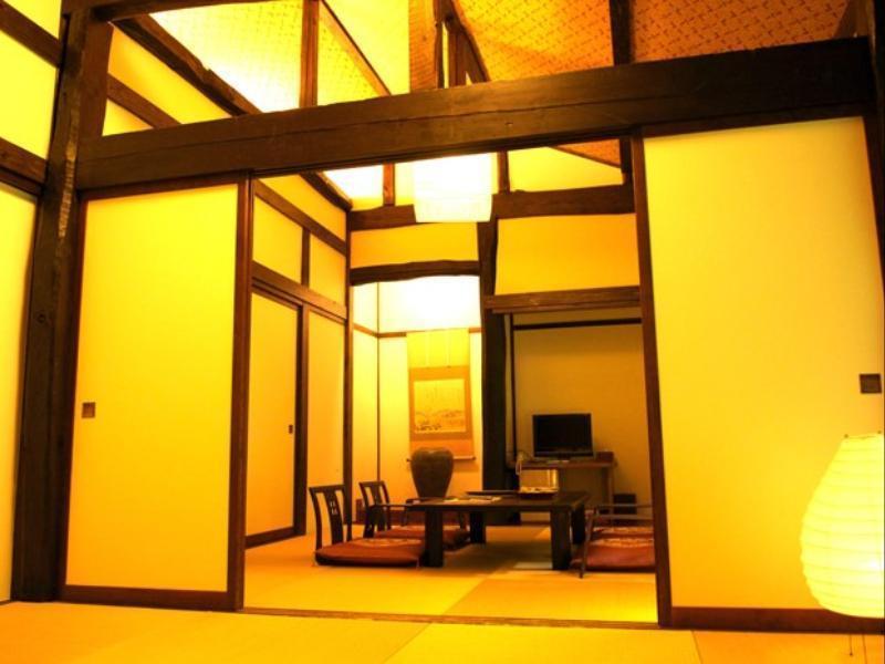 Kaikake Onsen Ryokan Yuzawa  Extérieur photo
